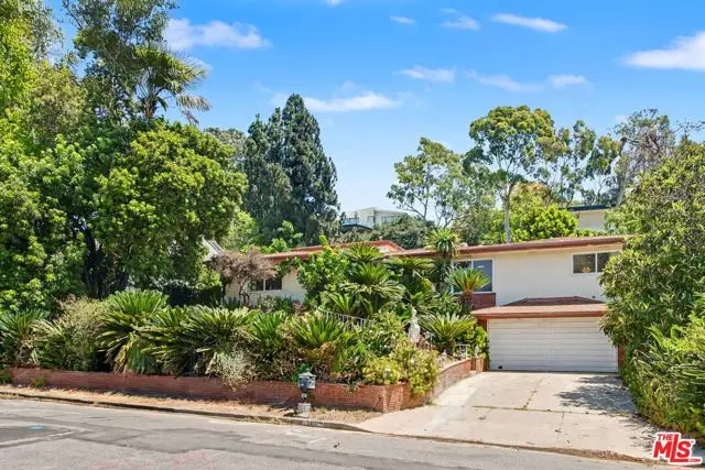 108 N Thurston Avenue, Los Angeles, CA 90049 - #2