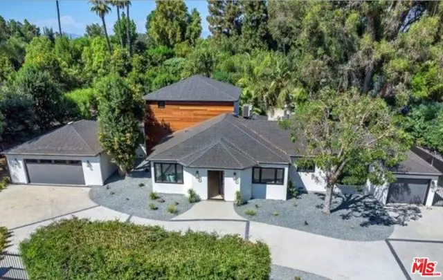 19061 Wells Drive, Tarzana, CA 91356 - #1