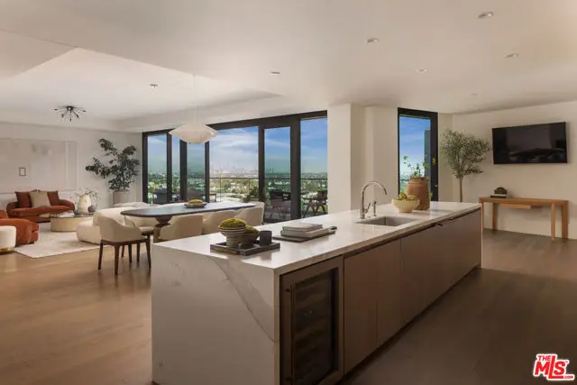 8420 W Sunset Boulevard #702, West Hollywood, CA 90069 - #1