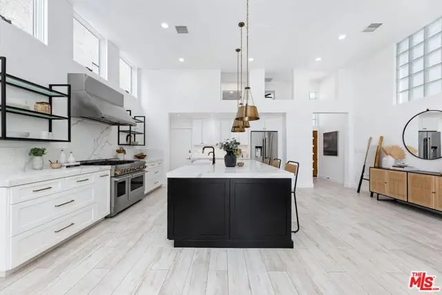 2331 Eastern Canal, Venice, CA 90291 - #2