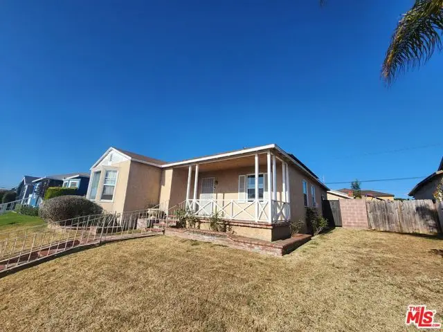 11016 S Manhattan Place, Los Angeles, CA 90047 - #2