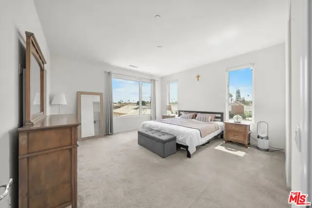 10712 Parrot Avenue, Downey, CA 90241 - #2
