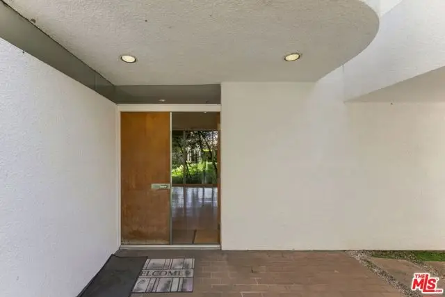 401 N Cliffwood Avenue, Los Angeles, CA 90049 - #3