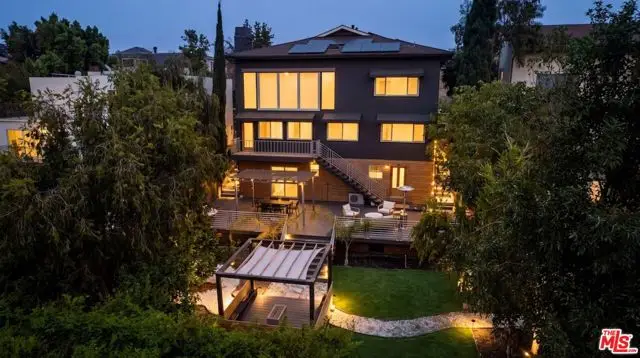 5211 Baza Avenue, Woodland Hills, CA 91364 - #1