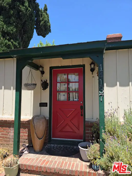 14137 Hamlin Street, Van Nuys, CA 91401 - #1