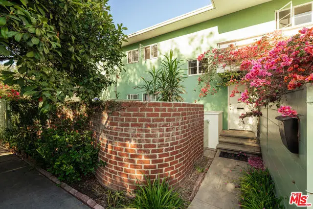 5589 Village, Los Angeles, CA 90016 - #3