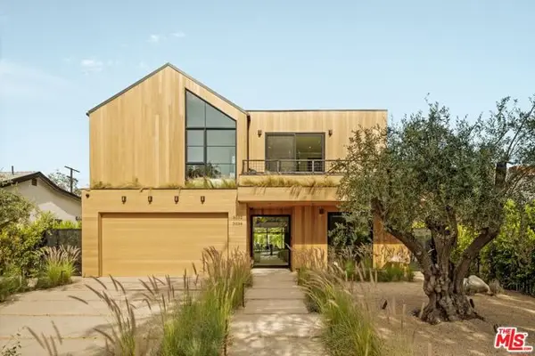5034 Varna Avenue, Los Angeles, CA 91423