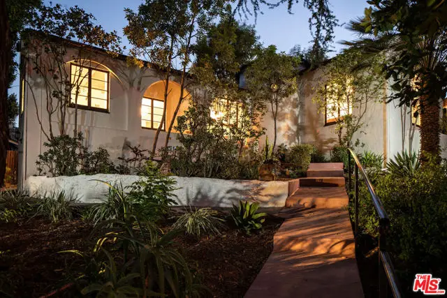 3895 Fredonia Drive, Los Angeles, CA 90068 - #2