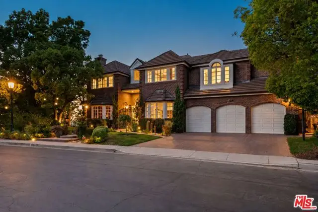 12053 Crest Court, San Fernando Valley, CA 90210 - #1