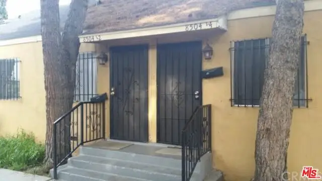 8504 S San Pedro Street, Los Angeles, CA 90003 - #3