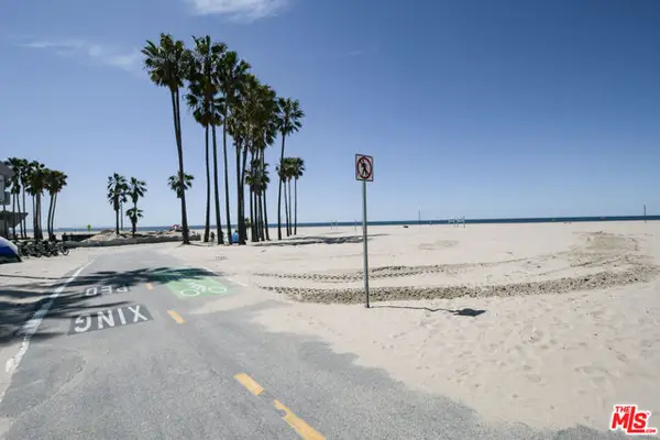 22 Navy Street #103, Venice (los Angeles), CA 90291