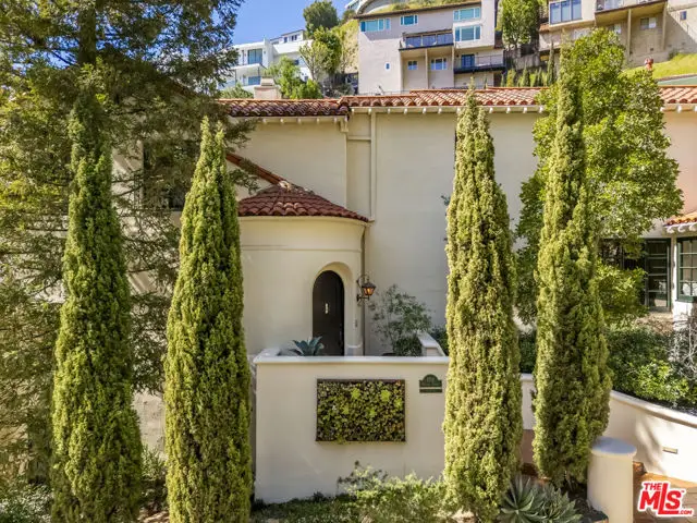 1701 Queens Court, Los Angeles, CA 90069 - #3