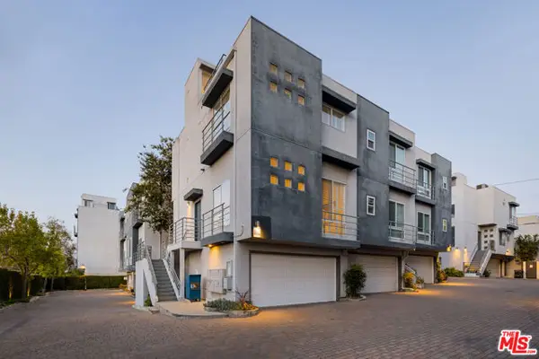 1098 Everett Place, Los Angeles, CA 90026