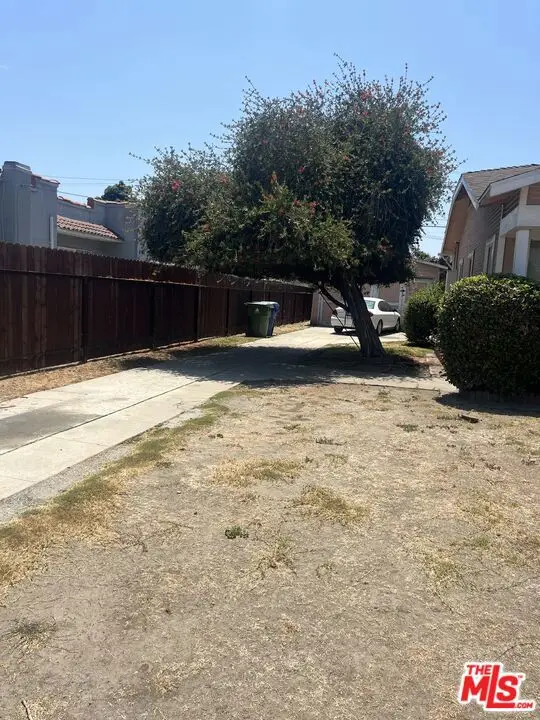 1346 W 61st Street, Los Angeles, CA 90044 - #2