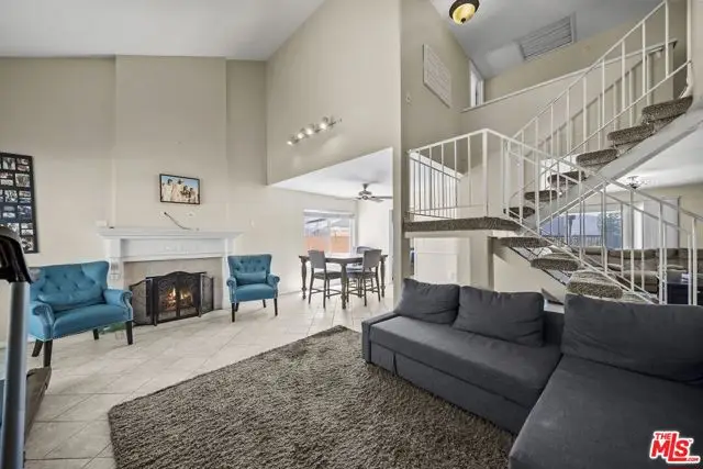 15362 Rhododendron Drive, Santa Clarita, CA 91387 - #3