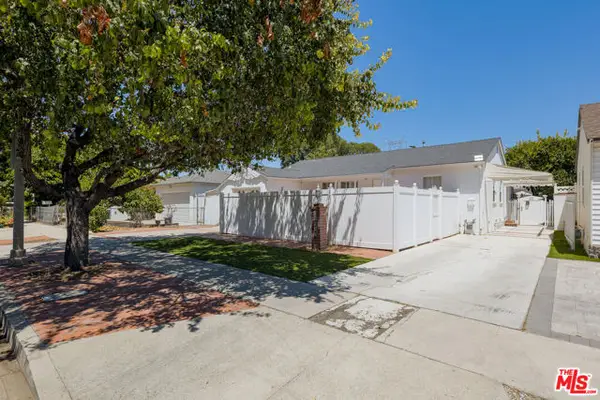 18813 Cantlay Street, Los Angeles, CA 91335