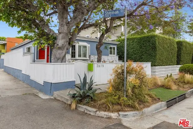 2615 Beach Avenue, Venice, CA 90291 - #3