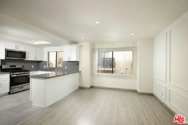 10214 Samoa Avenue #25, Tujunga, CA 91042 - #2