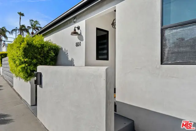 801 Howard Street, Los Angeles, CA 90292 - #3