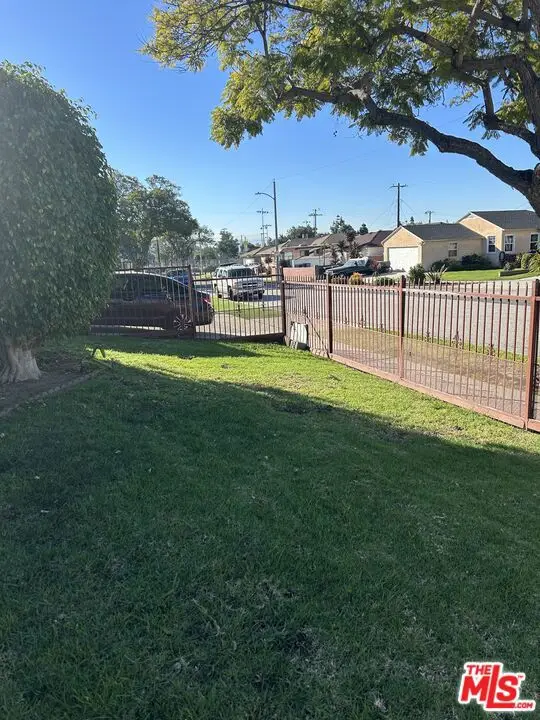 11908 Daleside Avenue, Hawthorne, CA 90250 - #3