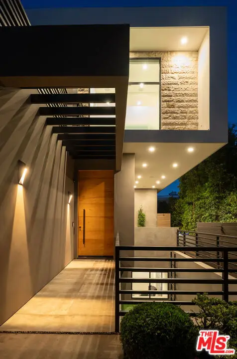 8356 W 4th Street, Los Angeles, CA 90048 - #1