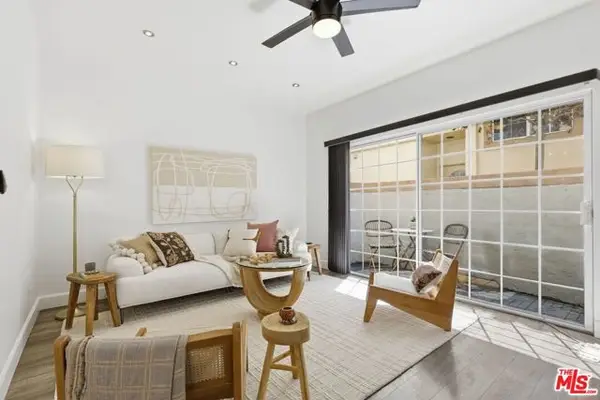 11110 Camarillo Street #122, Toluca Lake (los Angeles), CA 91602