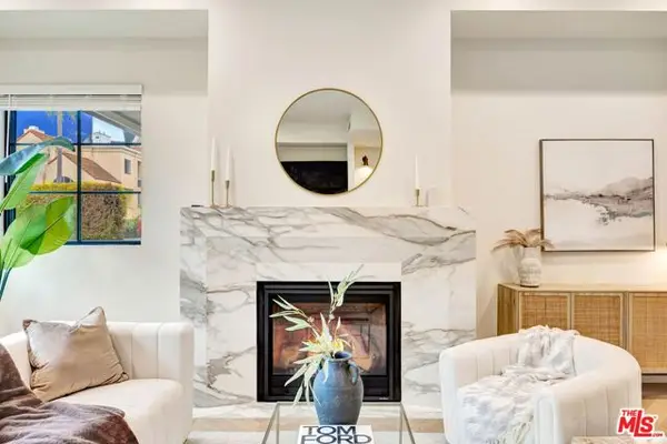 652 Huntley Drive #102, West Hollywood, CA 90069