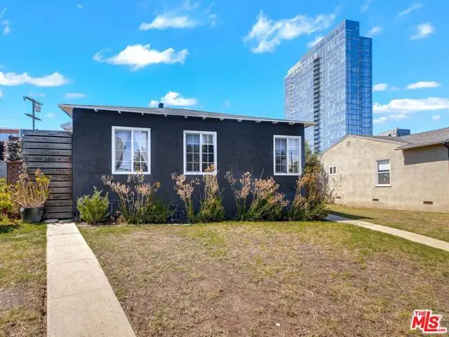 3021 S Genesee Avenue, Los Angeles, CA 90016 - #3