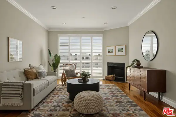 837 N Hudson Avenue #402, Los Angeles, CA 90038