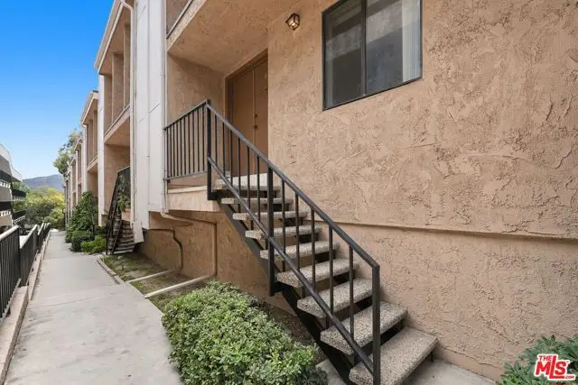 3245 Altura Avenue #8, Glendale, CA 91214 - #3