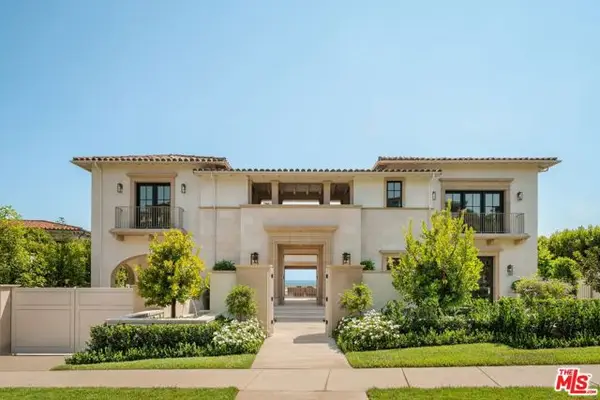18 Swimmers Point, Newport Coast, CA 92657