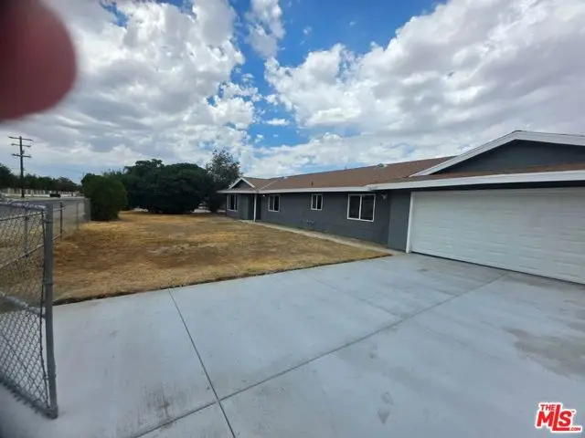10107 E Avenue R14, Sun Village, CA 93543 - #2