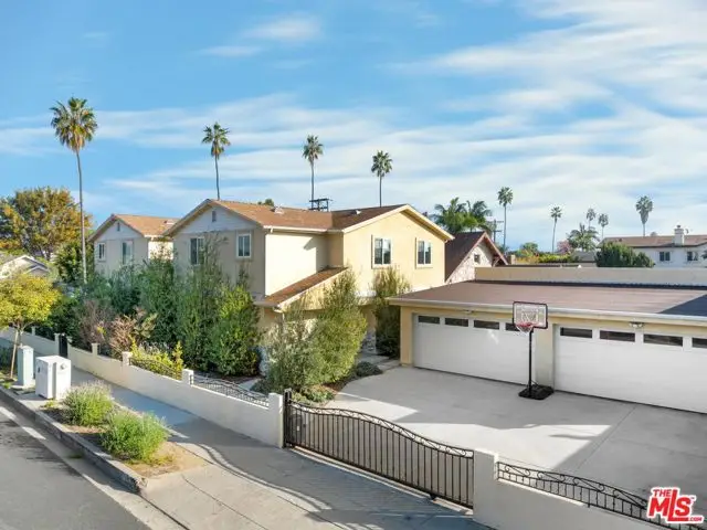 546 W Kelso Street, Inglewood, CA 90301 - #1