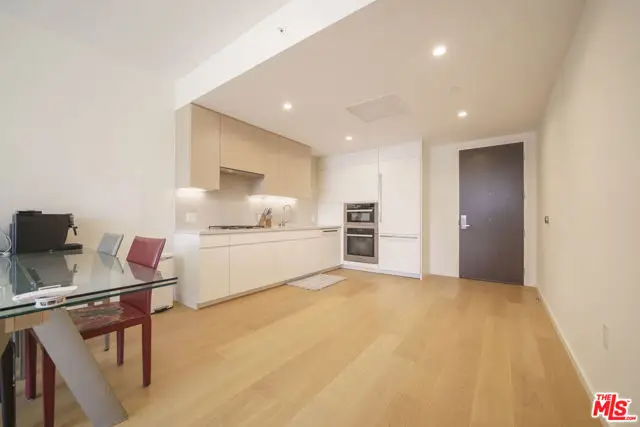 877 Francisco Street #1208, Los Angeles, CA 90017 - #3