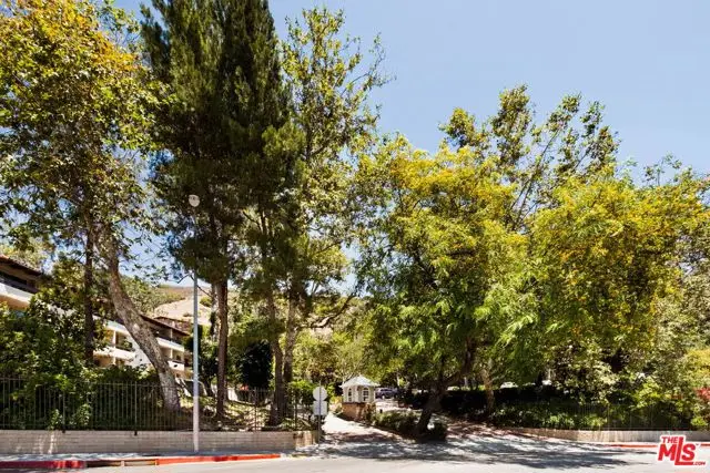 2700 Cahuenga Boulevard #4303, Los Angeles, CA 90068 - #2