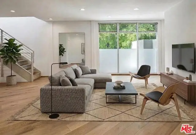 512 Brooks Avenue #6, Venice, CA 90291 - #3