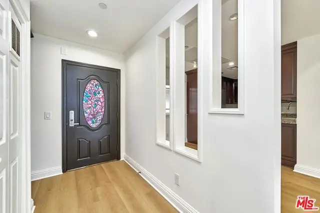 1043 S Kenmore Avenue #404, Los Angeles, CA 90006 - #1