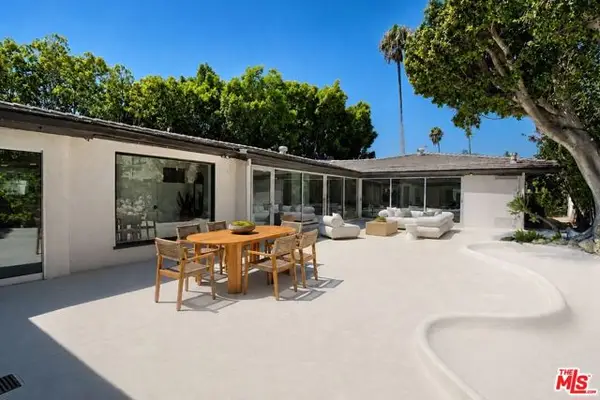 266 S Highland Avenue, Los Angeles, CA 90036