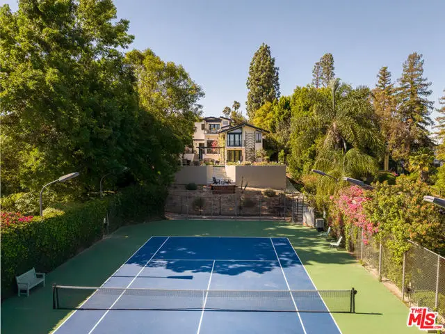 16820 Oak View Drive, Encino, CA 91436 - #1