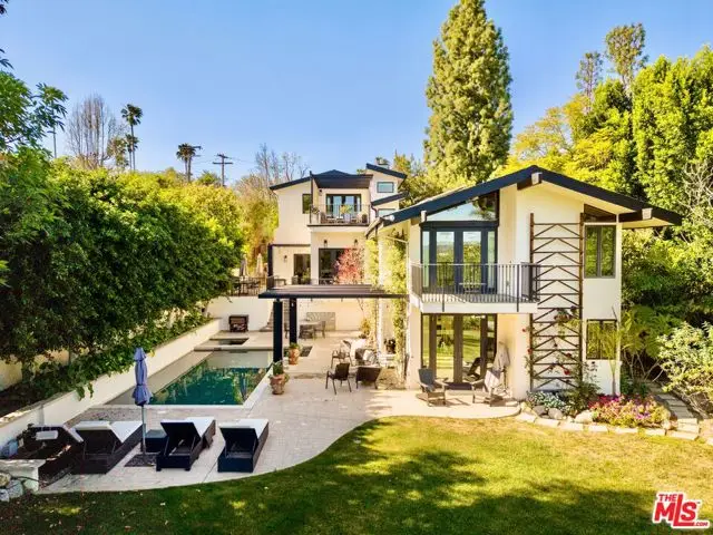 16820 Oak View Drive, Encino, CA 91436 - #2