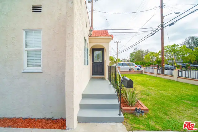 12045 Rives Avenue, Downey, CA 90242 - #2