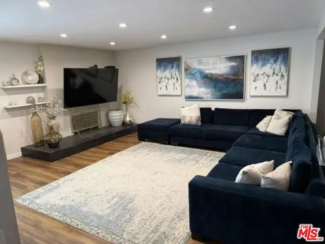 Address Withheld By Seller, Carson, CA 90746 - #2