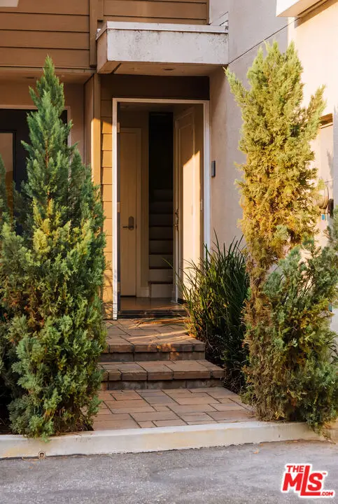 1400 N Fuller Avenue #16, Los Angeles, CA 90046 - #2