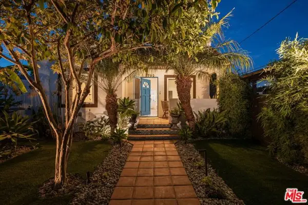 3792 Colonial Avenue, Los Angeles, CA 90066