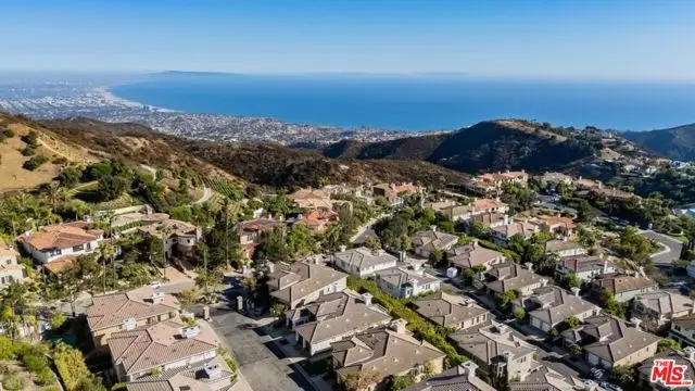 16610 Calle Brittany, Pacific Palisades, CA 90272 - #1