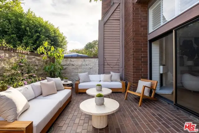 4600 Glencoe Avenue #2, Marina Del Rey, CA 90292 - #3
