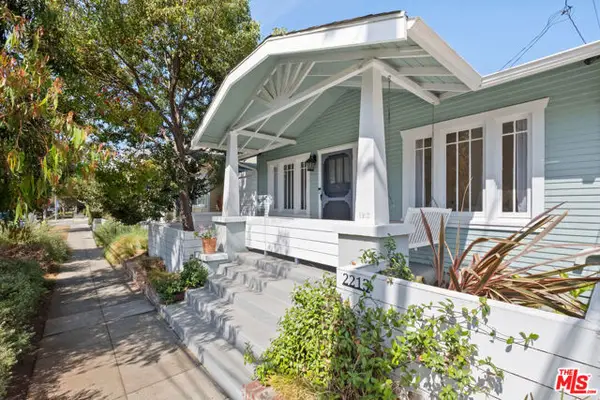 2213 Arizona Avenue, Santa Monica, CA 90404