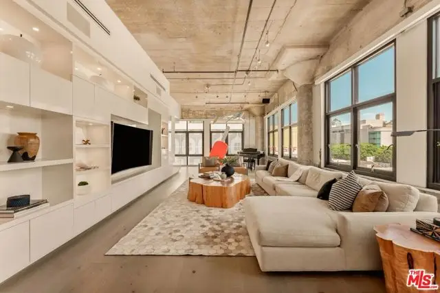330 W 11th Street #401 & 402, Los Angeles, CA 90015 - #1