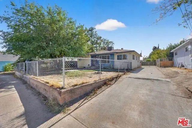 807 Shalimar Drive, Bakersfield, CA 93306 - #3