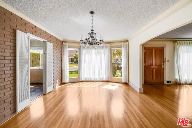 433 S Mansfield Avenue, Los Angeles, CA 90036 - #2